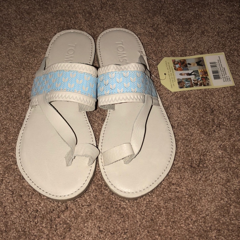 TOMS Flip flops